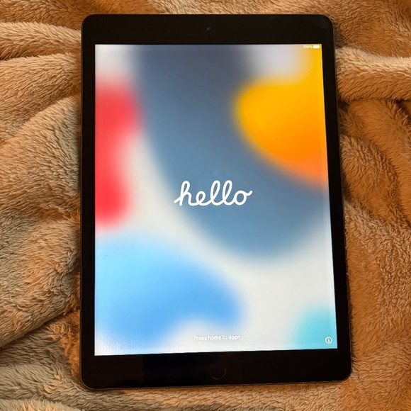 Apple iPad with case and smart pencil